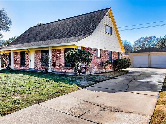2nd image of 3118 Mission Valley Drive