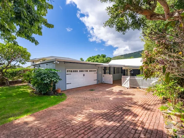 364 Mamaki St, Honolulu, HI 96821