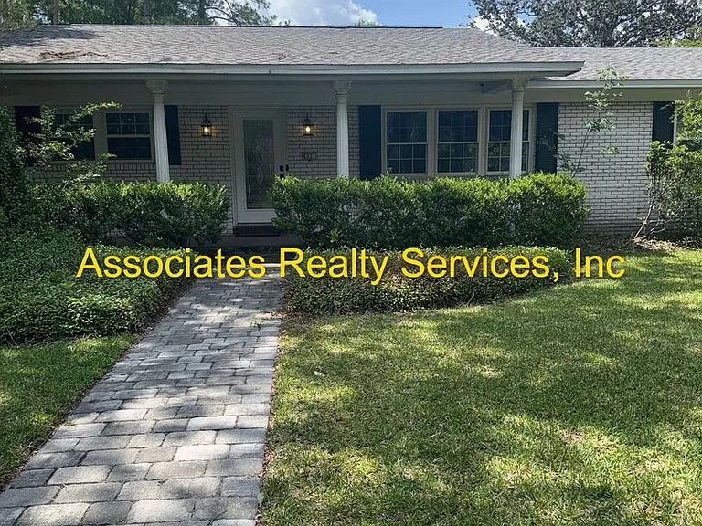 4521 NW 20th Pl — Photo 4