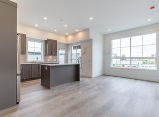22348 North Ave #511, Maple Ridge, BC V2X2L5
