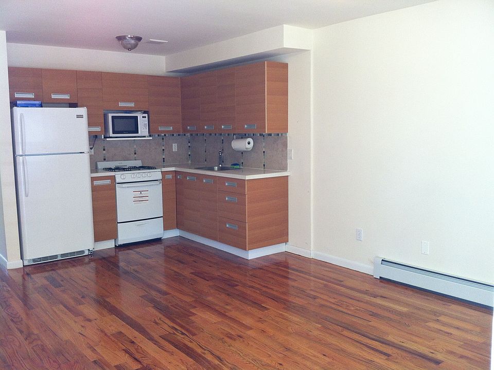 Living Space & Kitchen