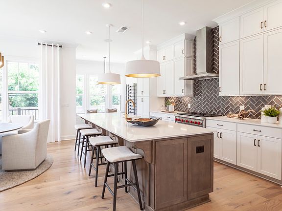 Beautiful Open Kitchen with large island - perfect for entertaining