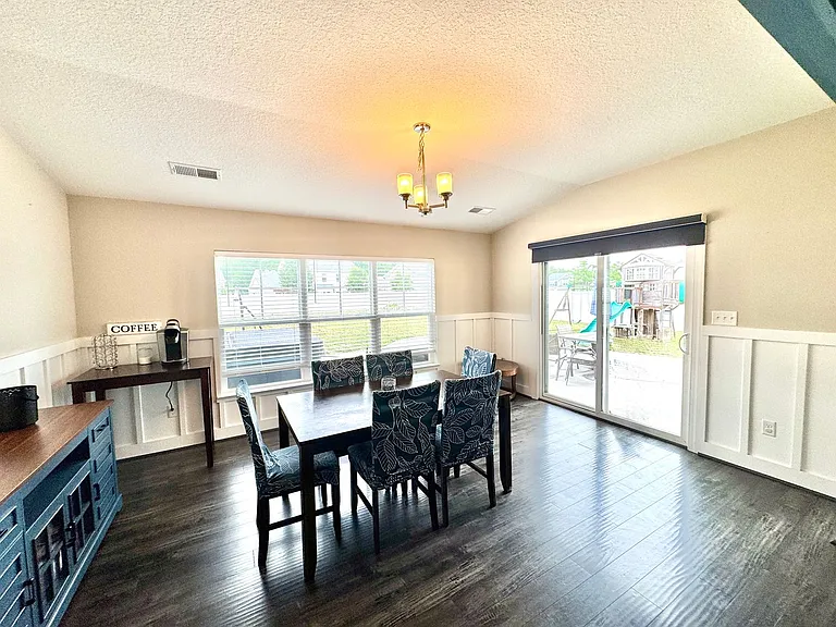 3624 Horton Way — Photo 5