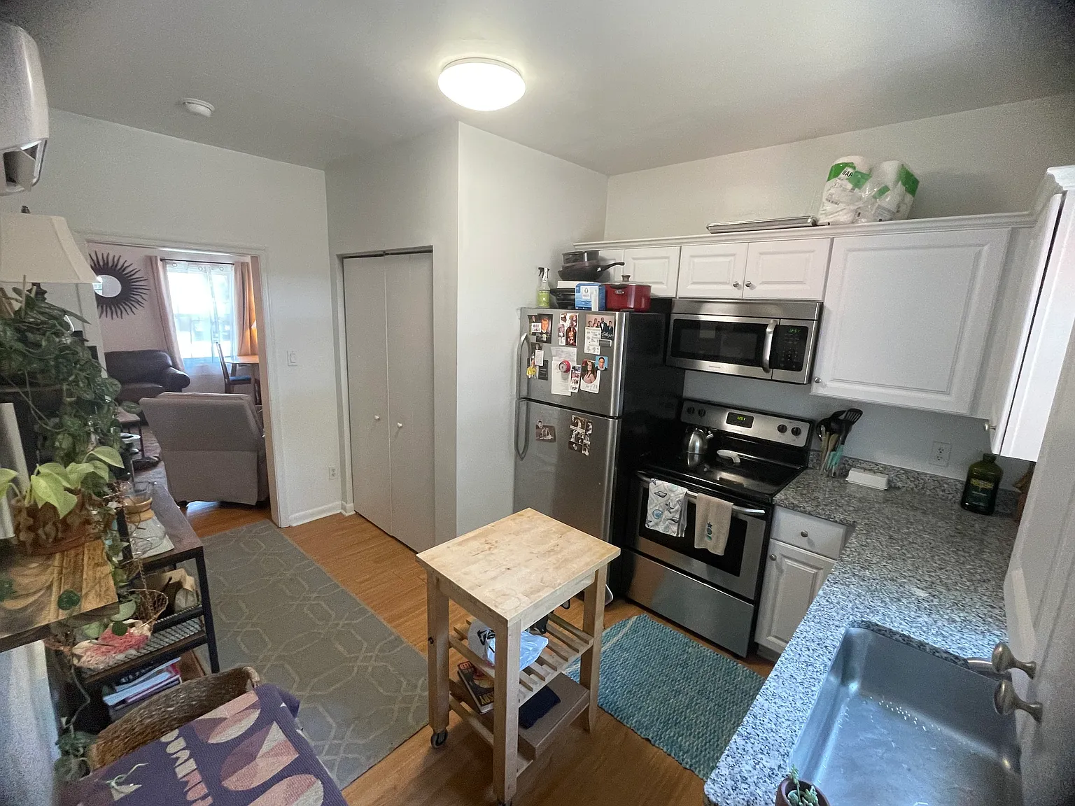 2 bed, 840 sqft, $1,800 — Photo 4