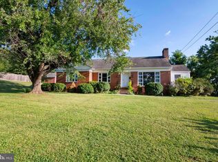 725 Woodlawn Ave, Front Royal, VA