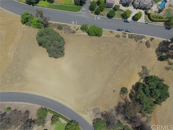 2nd image of 15895 Esquilime Dr