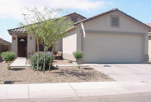 1st image of 665 W Kingman