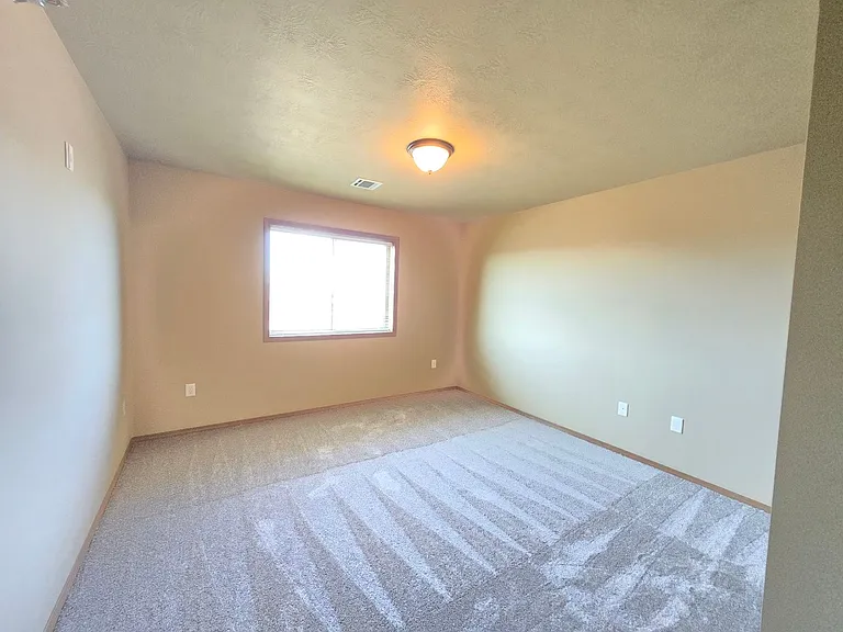 Sunrise Ii Apartments — Photo 12