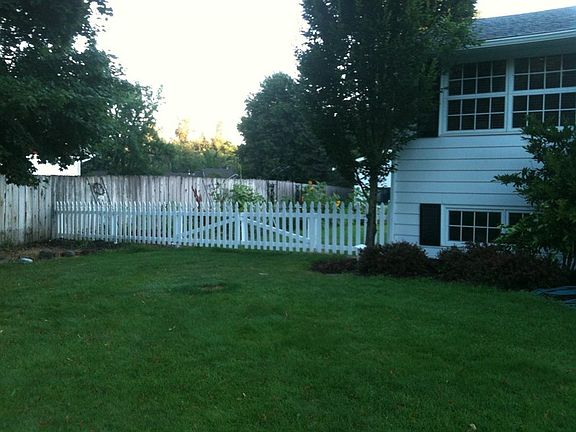 2nd image of 2021 E Leona Dr