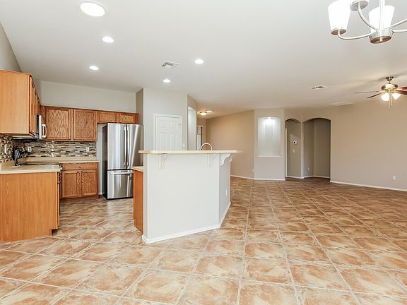 5th image of 4421 W Saint Kateri Dr