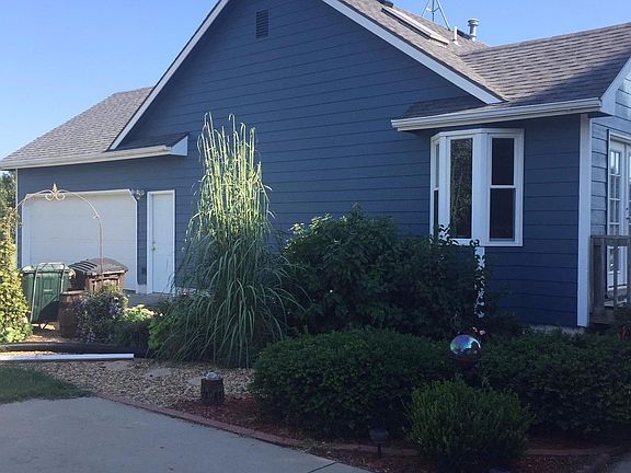 2nd image of 4485 N Sandy Ave