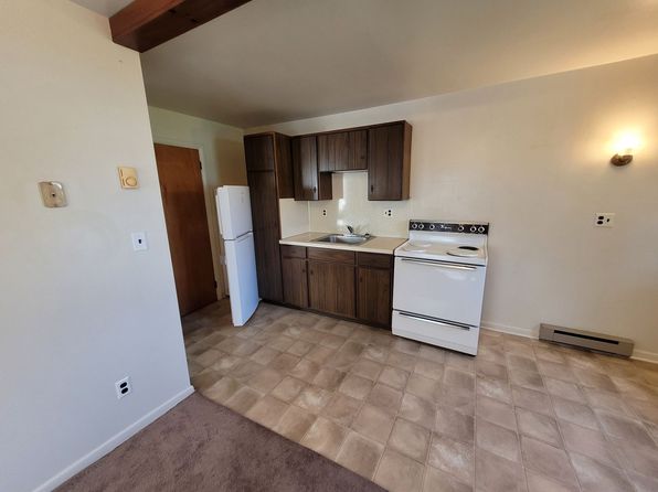 223 Main St APT 3
