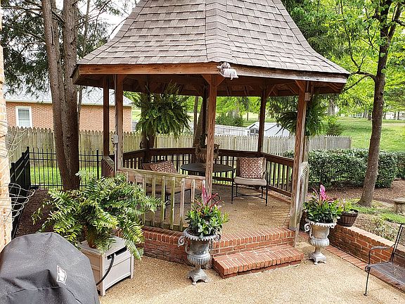 Patio, Gazebo, BBQ area