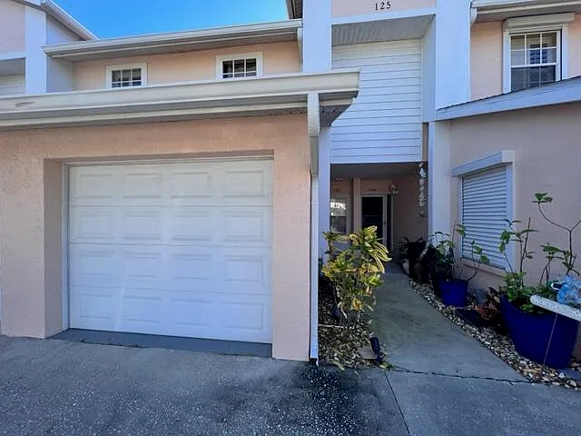 Building Photo - 125 Escambia Ln #305