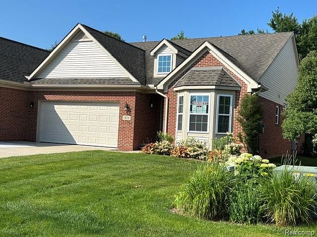 1st image of 1876 Genoa Cir