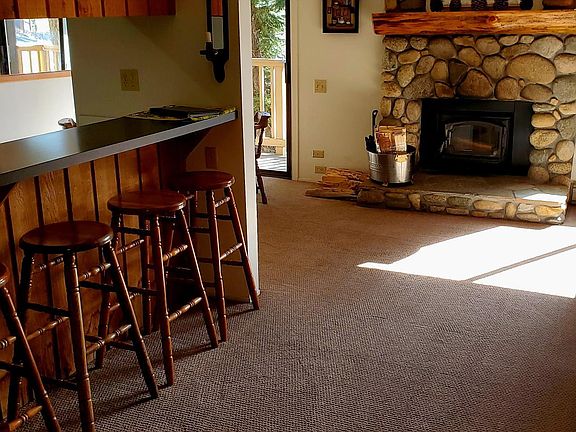 2nd image of 152 Viewpoint Rd #139