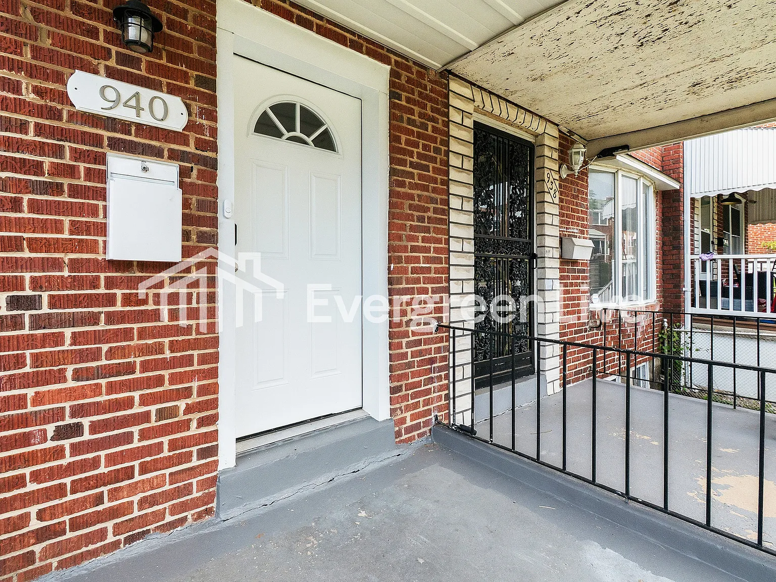 3 bed, 1.0 bath, 1024 sqft, $1,645 — Photo 2