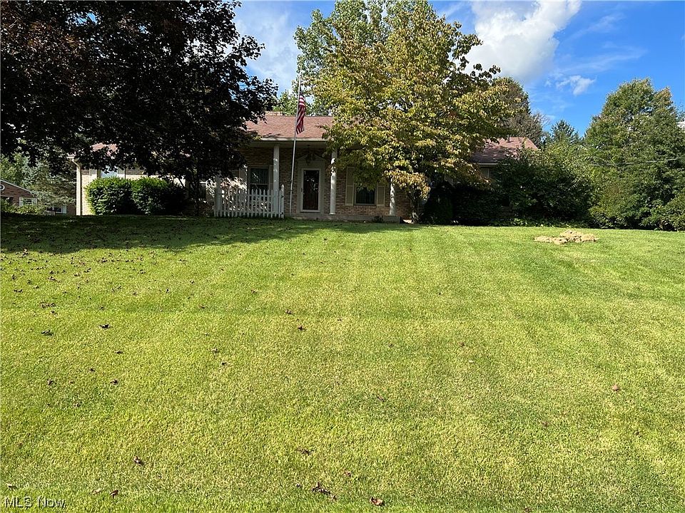 1st image of 48643 Lakeview Cir