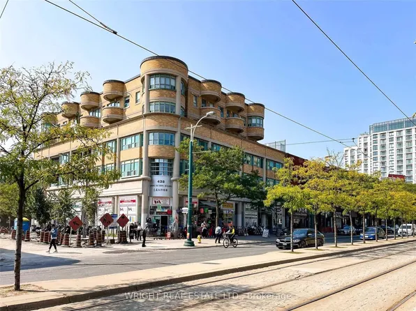 8 Oxford St #306, Toronto, ON M5T 1N9