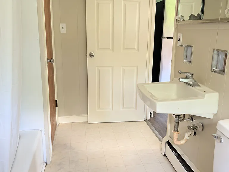 79 Franklin St #C — Photo 5