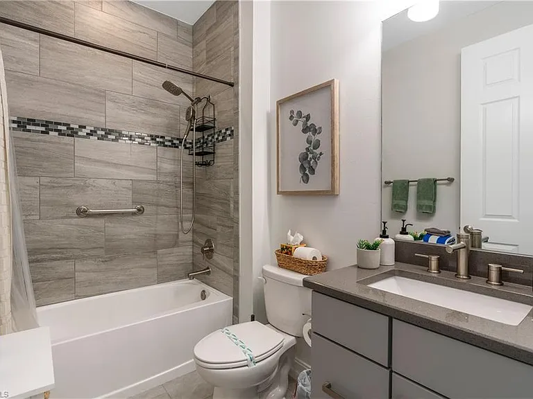 14837 Windward Ln — Photo 19
