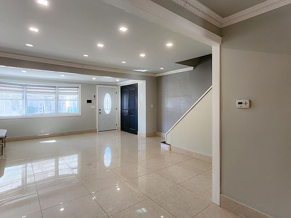 4th image of 2133 Kimball St
