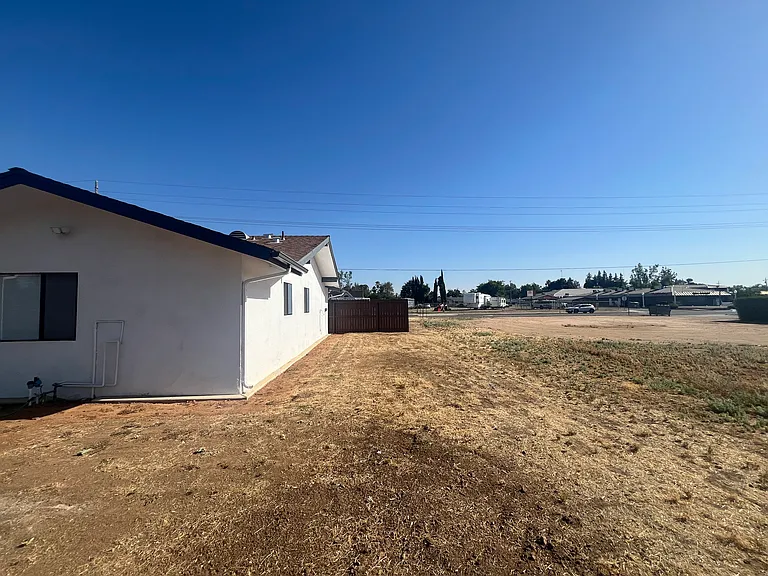 37102 Avenue 12 — Photo 14