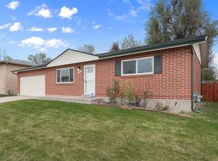 15010 Robins Dr, Denver, CO 80239