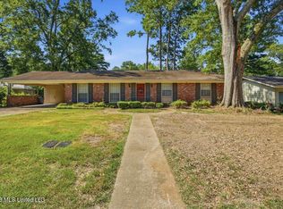5227 Saratoga Dr, Jackson, MS 39211