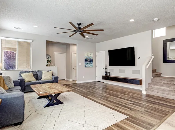 8827 Zephyr Pl NW, Albuquerque, NM 87120