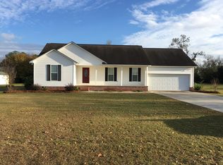 1250 Ineva Cir, Fitzgerald, GA 31750