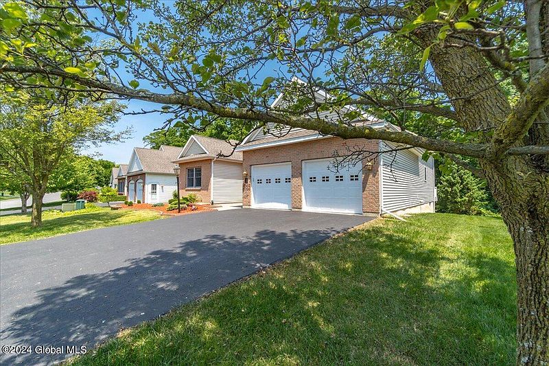 5th image of 10 Conway Circle