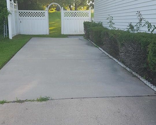 Exterior (General) driveway