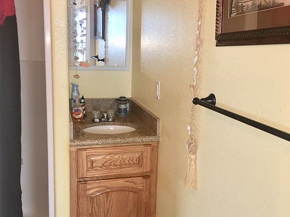 2nd image of 206 Bonnet Dr