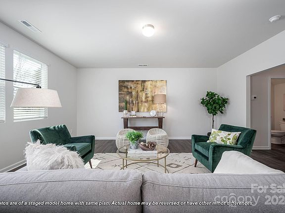 5th image of 132 Lippard Springs Cir