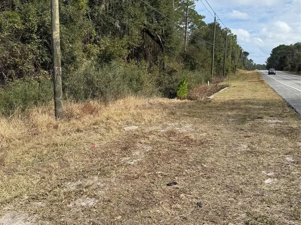 2108 S Highway 17, Crescent City, FL 32112