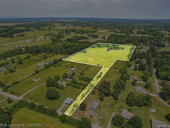 4th image of N River Rd