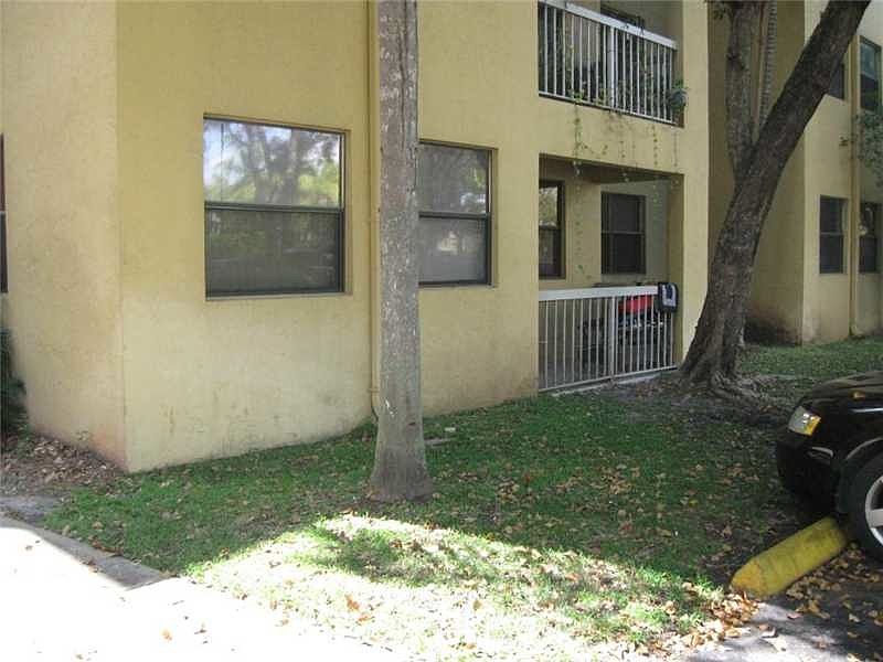 1st image of 8120 Geneva Ct APT 150