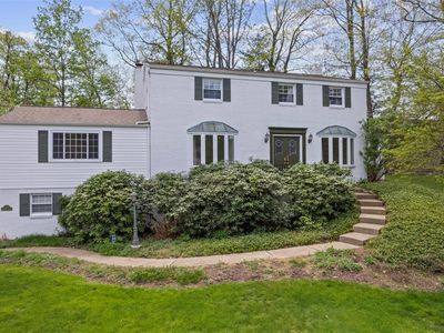122 Greyfriar Dr, Pittsburgh, PA, 15215