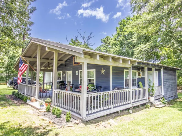 862 Lakeview Dr, Jefferson, TX 75657