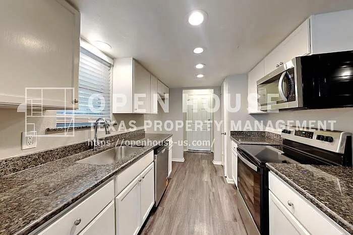 3929 Sun Valley Ct — Photo 5