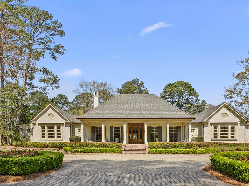 1st image of 2526 Honeysuckle Ln