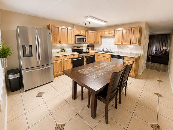 3rd image of 300 N 25th St #108