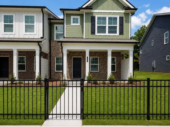 3277 Lake Carlton Rd SW, Loganville, GA 30052
