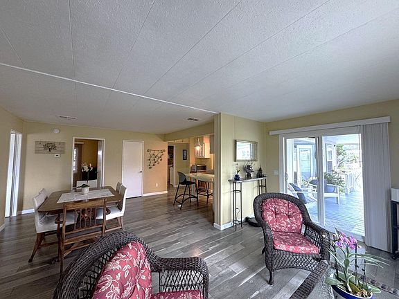 5th image of 15 Dolphin Ct #15
