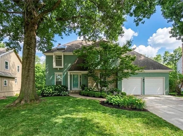 8543 Hallet St, Lenexa, KS 66215