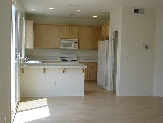 3rd image of 4942 Trouville Ln