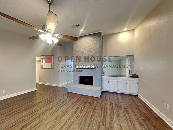4th image of 1705 Brighton Dr
