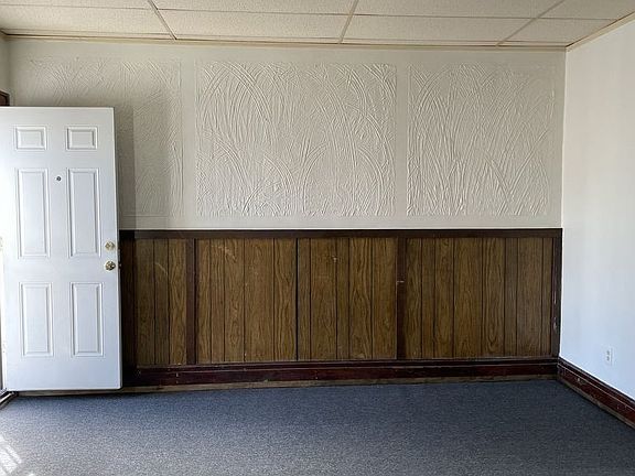 5th image of 7105 Saint John St #0