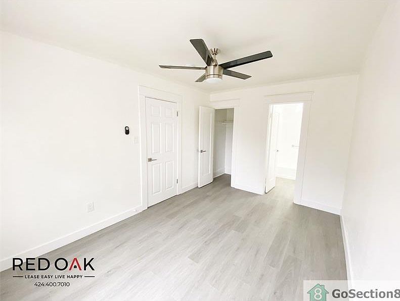 1st image of 815 W 62nd Pl #817